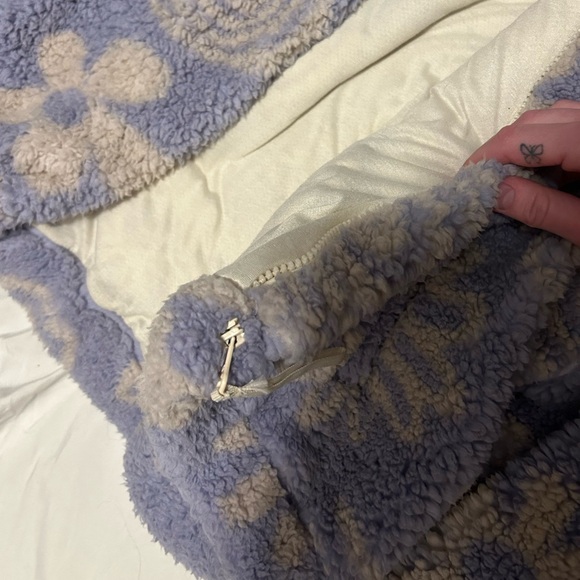 Urban outfitters teddy jacket - Picture 6 of 7